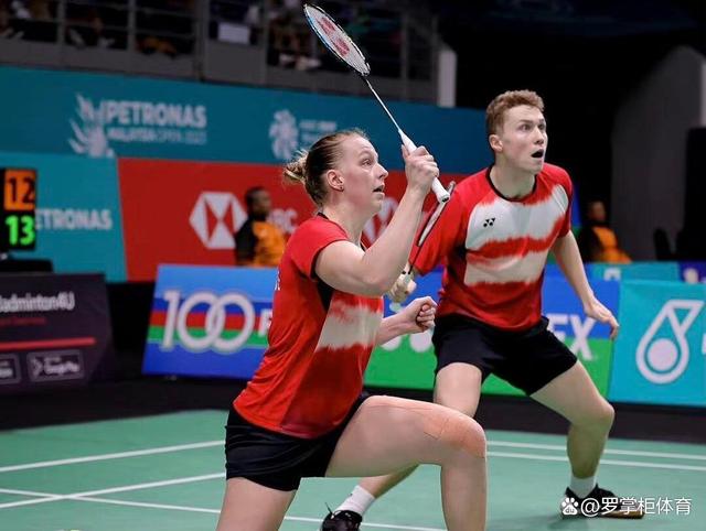 包含丹麦队翻盘法国队,黄鸭组合惊艳四座的词条 包含丹麦队翻盘法国队,黄鸭组合惊艳四座的词条