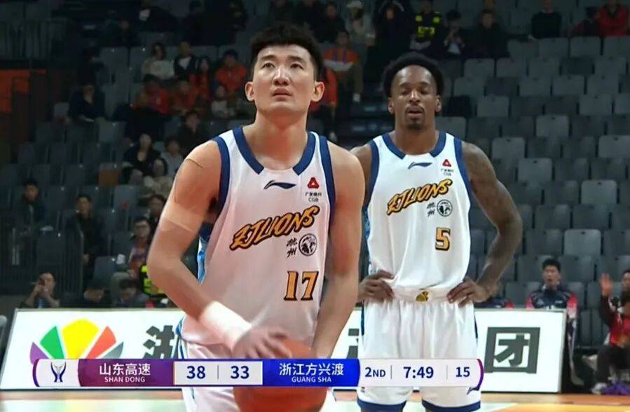 独行侠险胜山东队，孙铭徽高光表现