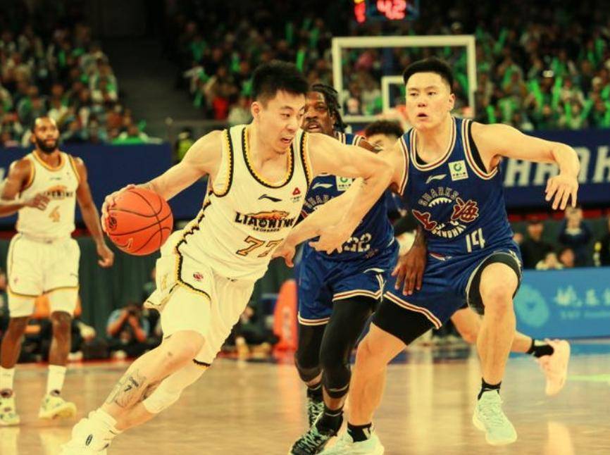 勇士逆转浙江队，张镇麟带队取胜